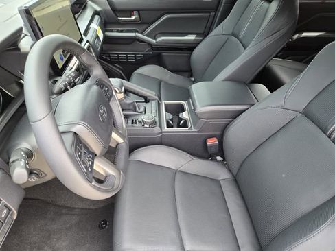 New 2026 Toyota 4Runner Limited AWD/4WD image 11