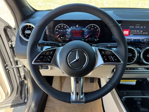 New 2026 Mercedes-Benz GLB 250 image 21