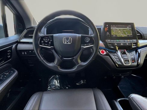 Used 2023 Honda Odyssey Touring image 8
