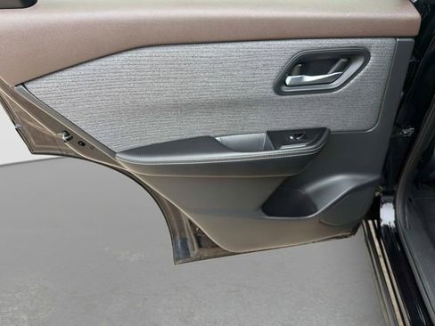 Used 2023 Nissan Rogue SV AWD/4WD image 11