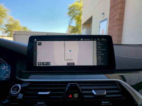 Used 2021 BMW 530e w/ Parking Assistance Package image 20