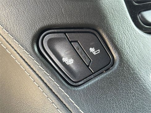 Used 2017 Chevrolet Tahoe LT w/ Luxury Package AWD/4WD image 31