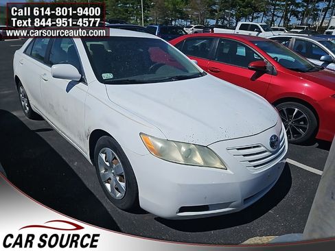 Used 2007 Toyota Camry LE image 1