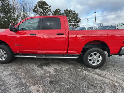 Used 2024 RAM 2500 Big Horn w/ Bed Utility Group image 11