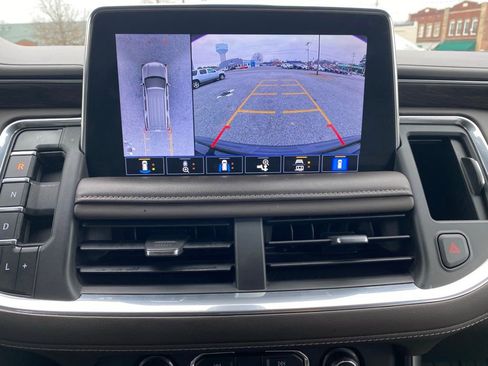 Used 2021 Chevrolet Tahoe Z71 w/ Z71 Signature Package image 14