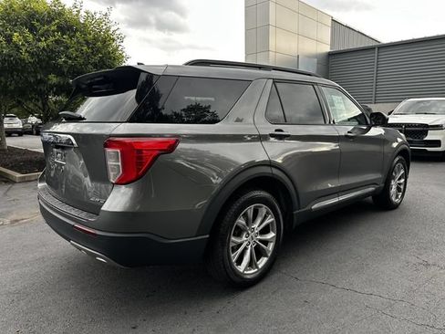 Certified 2022 Ford Explorer XLT w/ Equipment Group 202A AWD/4WD image 5