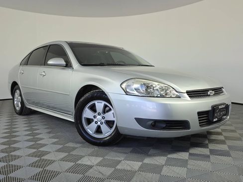Used 2011 Chevrolet Impala LT FWD image 1