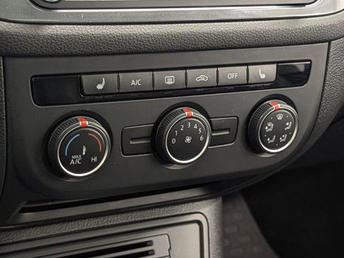 Used 2017 Volkswagen Tiguan Wolfsburg Edition image 15