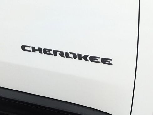 New 2026 Jeep Cherokee Limited image 10