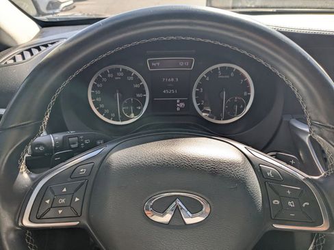 Used 2018 INFINITI QX30 image 15