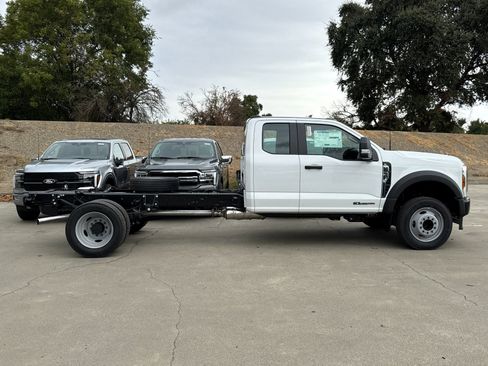 New 2026 Ford F550 2WD SuperCab Super Duty image 2