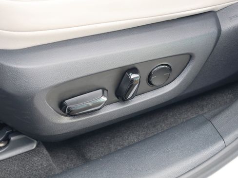 Certified 2024 Lexus RX 350 Premium w/ Accessory Package (Z1) image 32