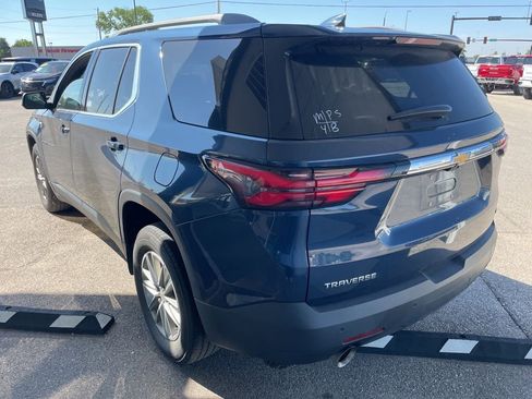 Used 2022 Chevrolet Traverse LT FWD image 4