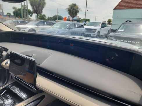 New 2025 Lincoln Nautilus Premier image 29