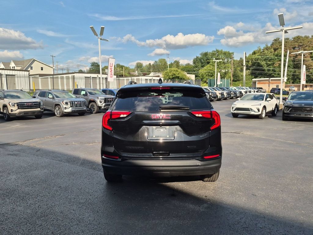 Used 2021 GMC Terrain SLE w/ Driver Convenience Package AWD/4WD image 6