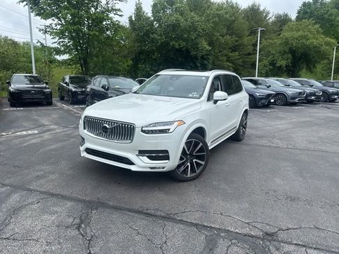 Used 2024 Volvo XC90 B5 Plus AWD/4WD image 1