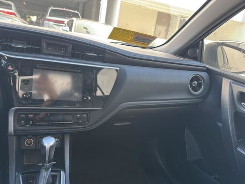 Used 2018 Toyota Corolla XSE FWD image 8