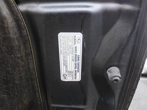 Used 2019 Subaru Crosstrek 2.0i Limited w/ Moonroof Package w/Navigation image 40