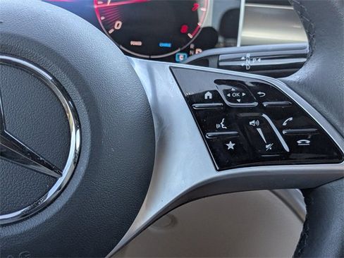 Used 2025 Mercedes-Benz C 300 Sedan image 25