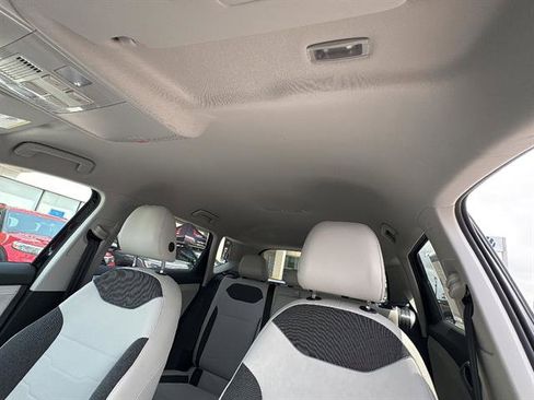 New 2026 Volkswagen Taos SE FWD image 29