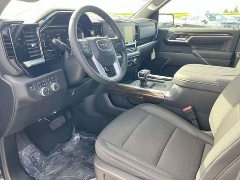 New 2026 GMC Sierra 1500 Elevation image 9