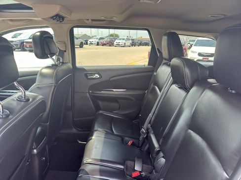 Used 2017 Dodge Journey Crossroad w/ Popular Equipment Group AWD/4WD image 35