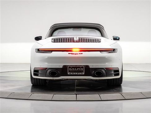 Used 2022 Porsche 911 Targa 4S image 16