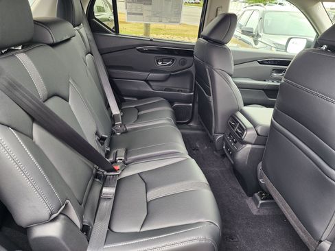 New 2026 Honda Pilot EX-L image 6
