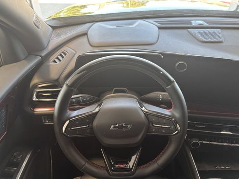 Used 2025 Chevrolet Traverse RS w/ LPO, Floor Liner Package image 11