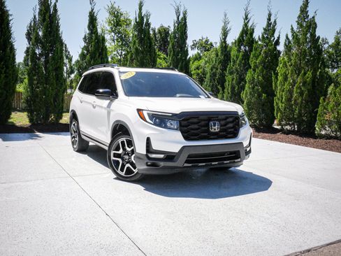 Used 2022 Honda Passport Elite image 2
