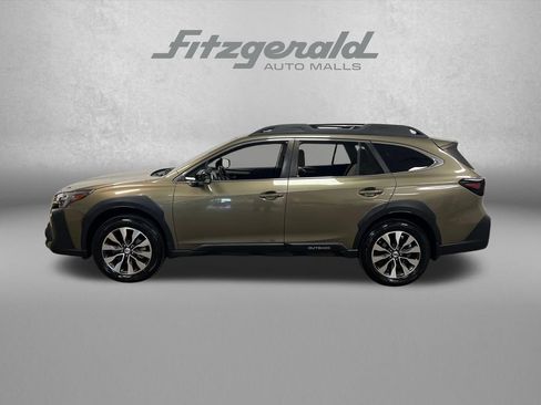 Used 2023 Subaru Outback Limited AWD/4WD image 2