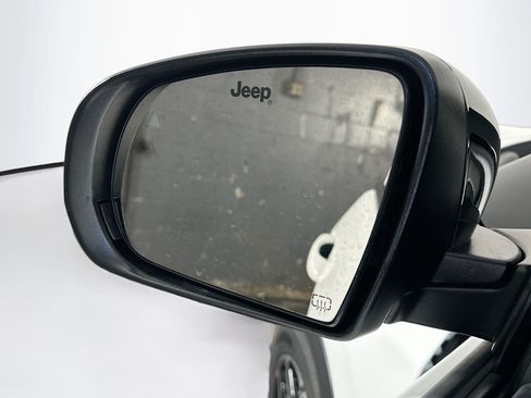Used 2025 Jeep Compass Limited AWD/4WD image 16