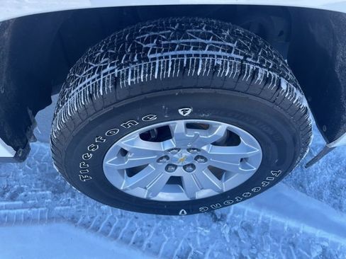 Used 2022 Chevrolet Colorado LT w/ Safety Package image 14