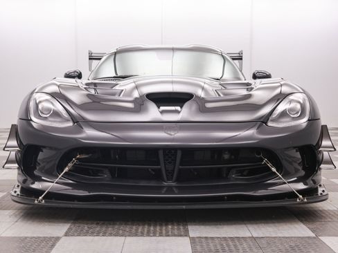 Used 2017 Dodge Viper ACR w/ Extreme Aero Package RWD image 31