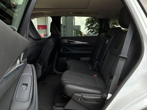 Used 2026 INFINITI QX60 Luxe FWD image 11