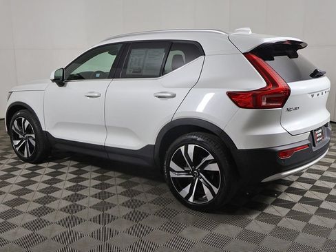 Used 2023 Volvo XC40 B5 Plus w/ Protection Package Premier AWD/4WD image 15