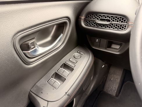 Used 2023 Honda HR-V Sport image 20