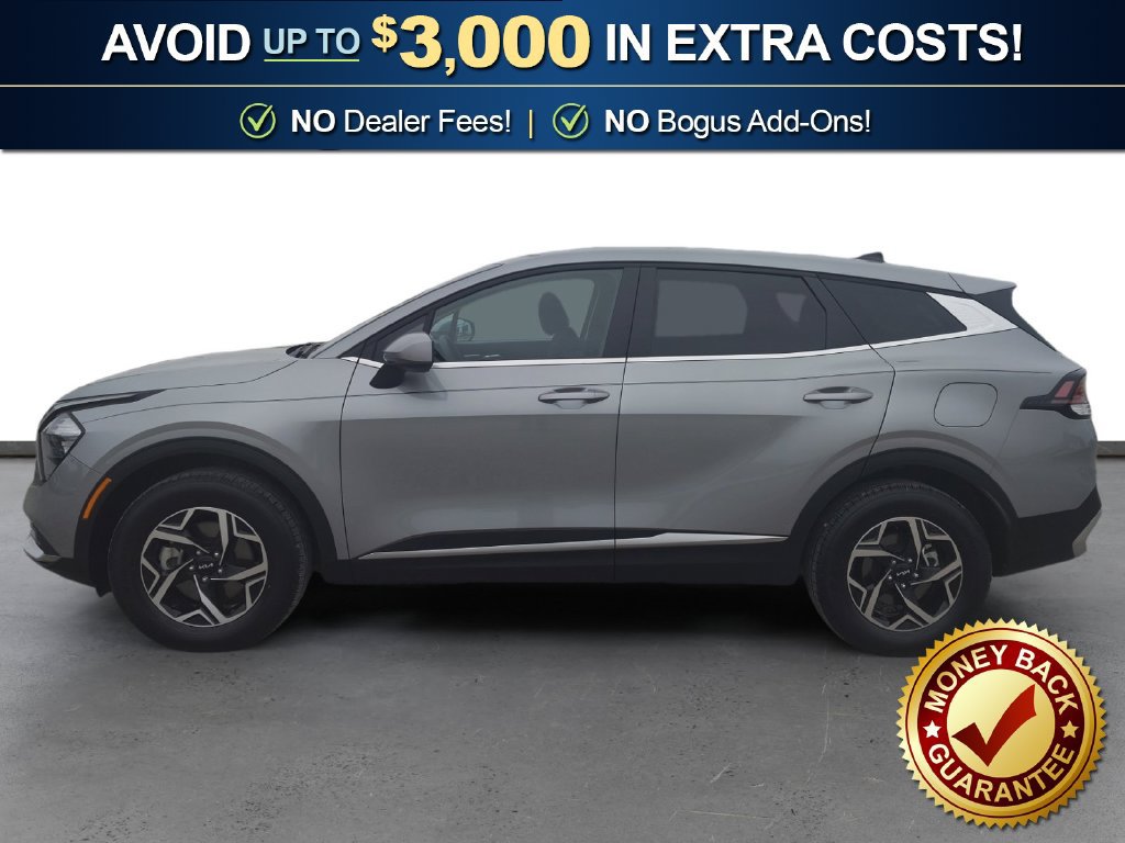 Used 2023 Kia Sportage LX AWD/4WD image 2