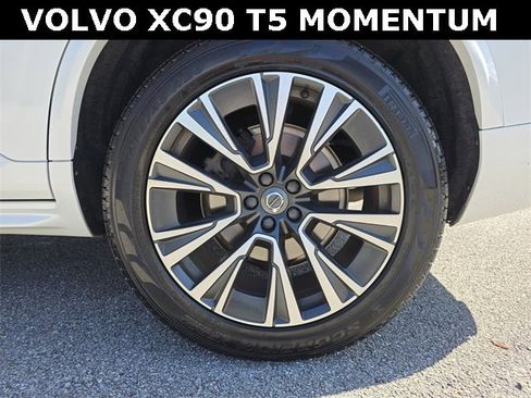 Used 2020 Volvo XC90 T5 Momentum image 17
