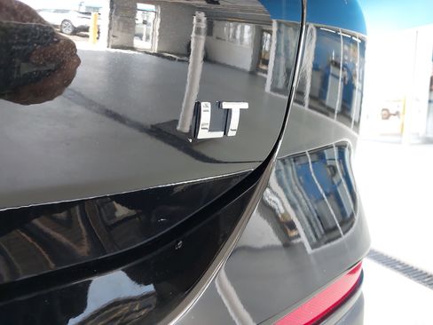 Used 2023 Chevrolet Equinox LT image 33