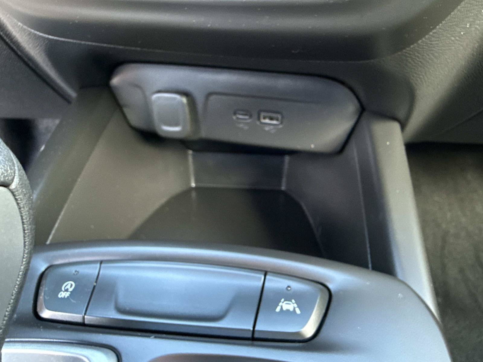 Used 2026 Chevrolet Trax LS w/ LS Convenience Package FWD image 26