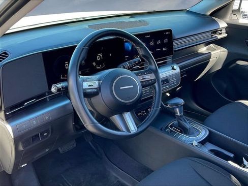 Used 2025 Hyundai Kona SEL FWD image 19