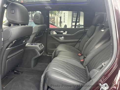 Used 2024 Mercedes-Benz Maybach GLS 600 4MATIC image 28