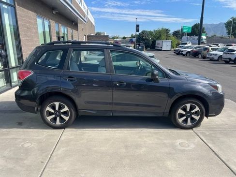 Used 2017 Subaru Forester 2.5i w/ Alloy Wheel Package AWD/4WD image 5