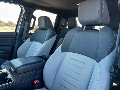 Used 2025 Toyota Tacoma TRD Sport image 14