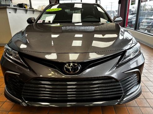 Used 2023 Toyota Camry LE image 5