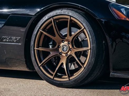 Used 2004 Dodge Viper SRT-10 image 45