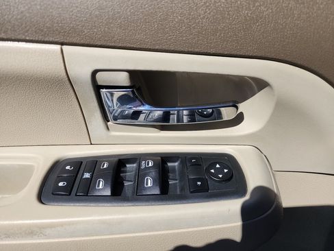 Used 2012 Jeep Liberty Sport AWD/4WD image 32