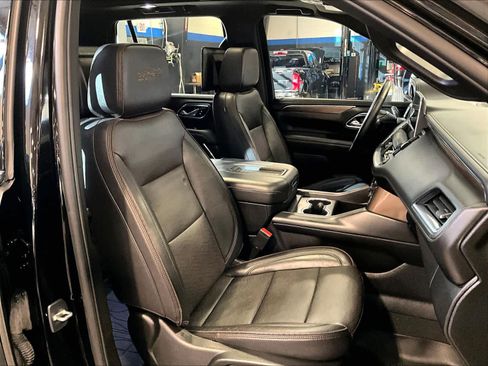 Used 2023 Chevrolet Tahoe High Country image 11