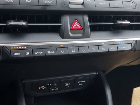 Used 2025 Kia K4 FWD image 24